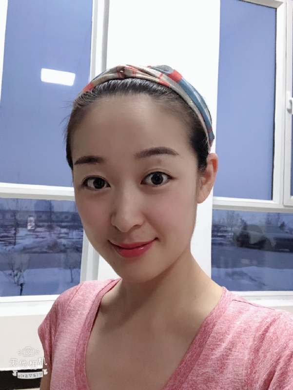 浅笑的第一张照片--乌鲁木齐闪婚服务中心