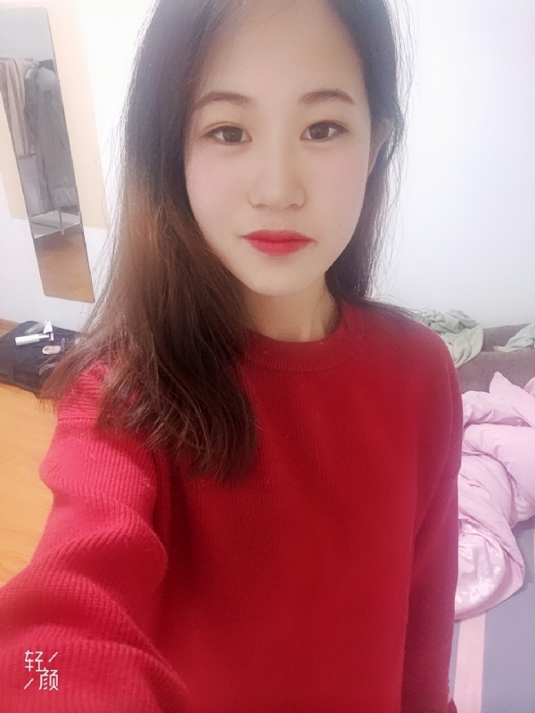 拥入心的第一张照片--乌鲁木齐闪婚服务中心