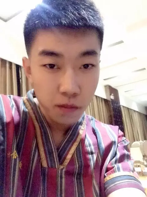 人间正道是沧桑的第一张照片--乌鲁木齐闪婚服务中心