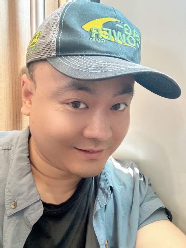 冰的第二张照片--乌鲁木齐闪婚服务中心