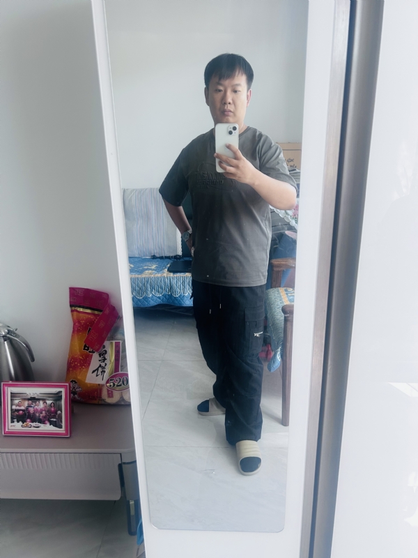 黄先生的第一张照片--乌鲁木齐闪婚服务中心
